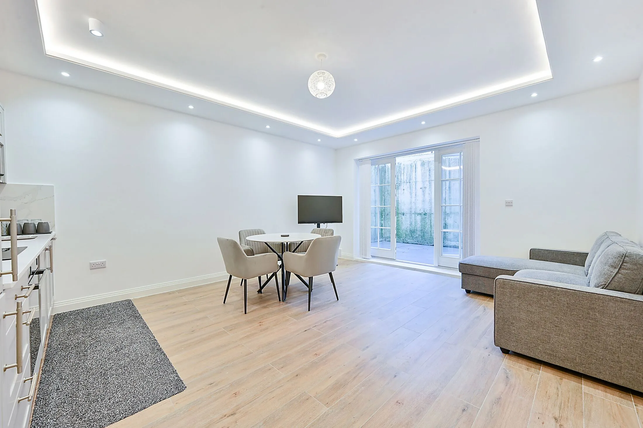 Flat Uxbridge Road in Greater London