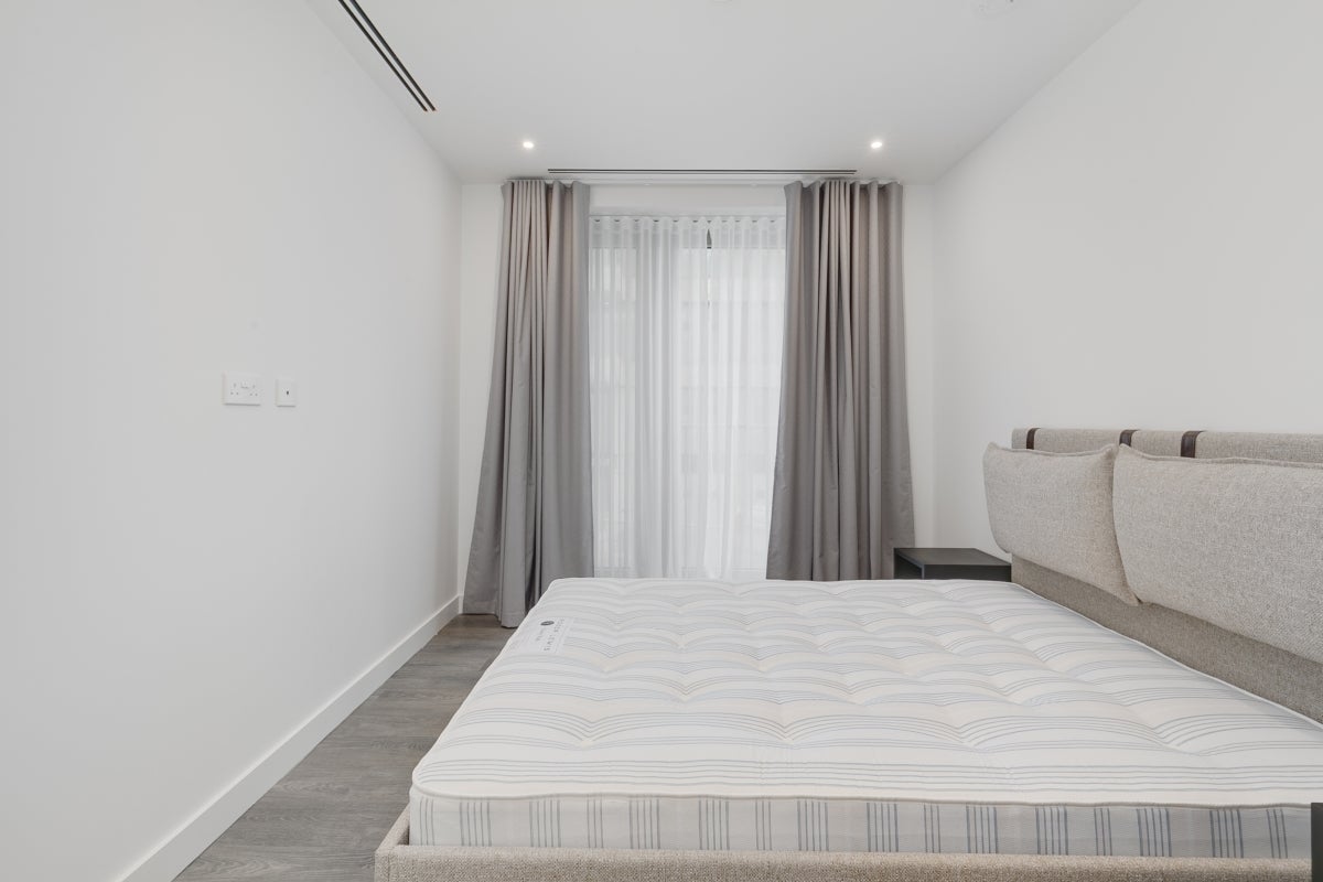 Flat Cherry Park Lane in Greater London