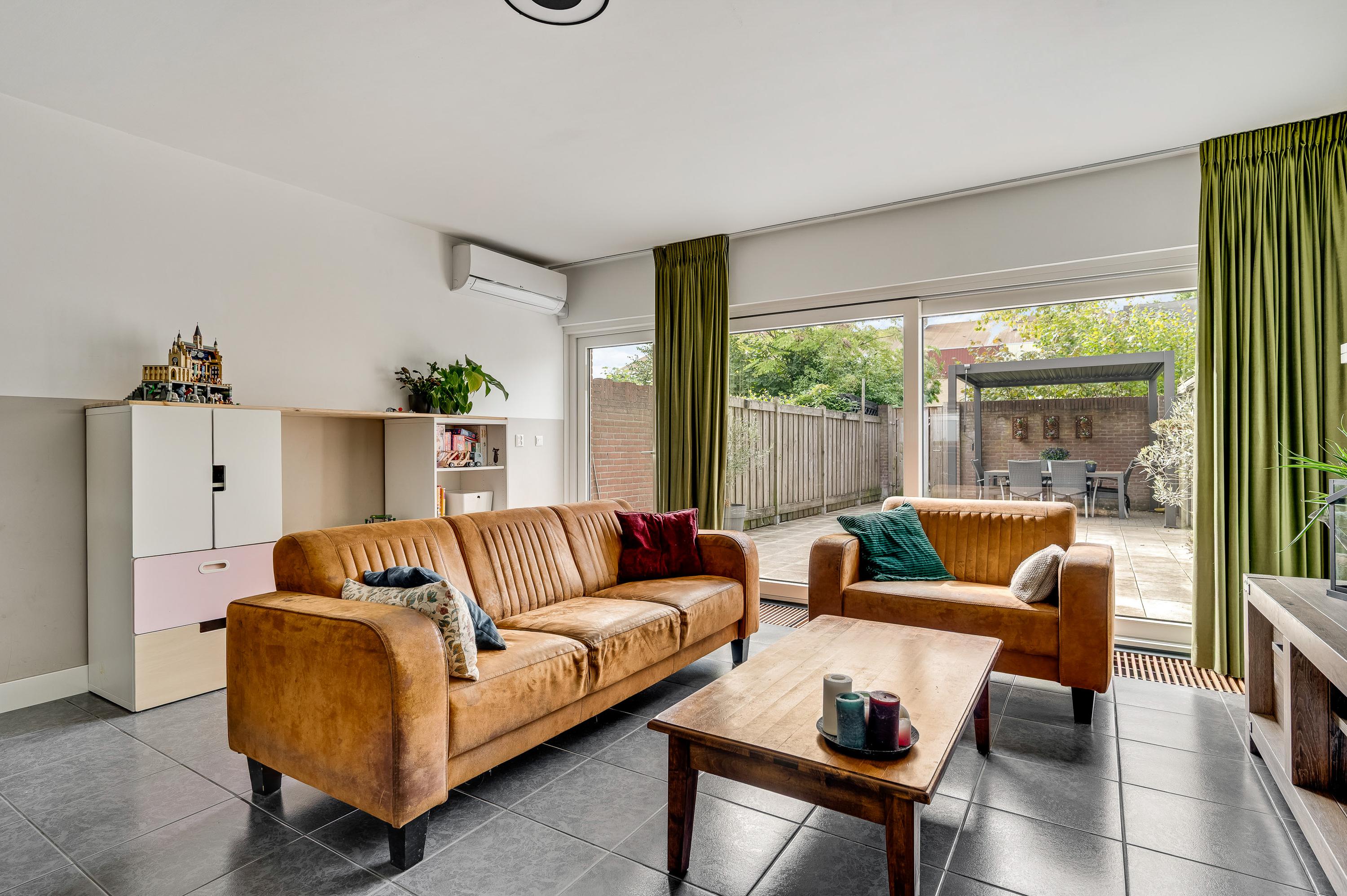 Tussenwoning te koop: Sint Jobstraat 7, Weert