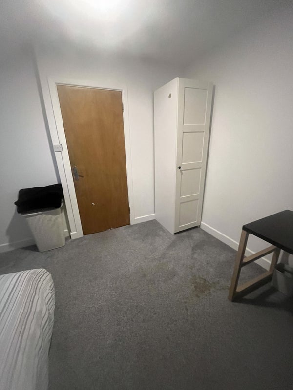 Room Charminster Road in Bournemouth
