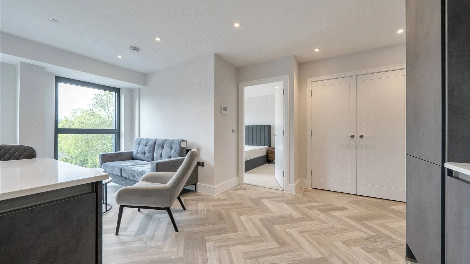 Flat Cockfosters Road in Greater London