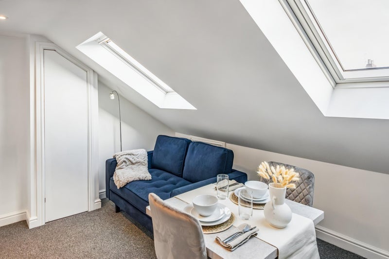 Room Cassell Road in Bristol
