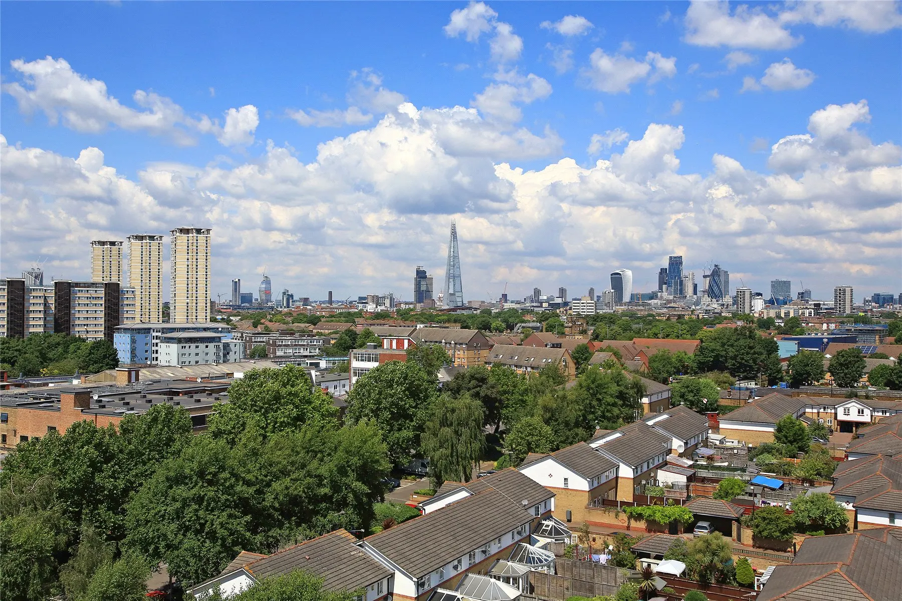 Flat Rotherhithe New Road in Greater London
