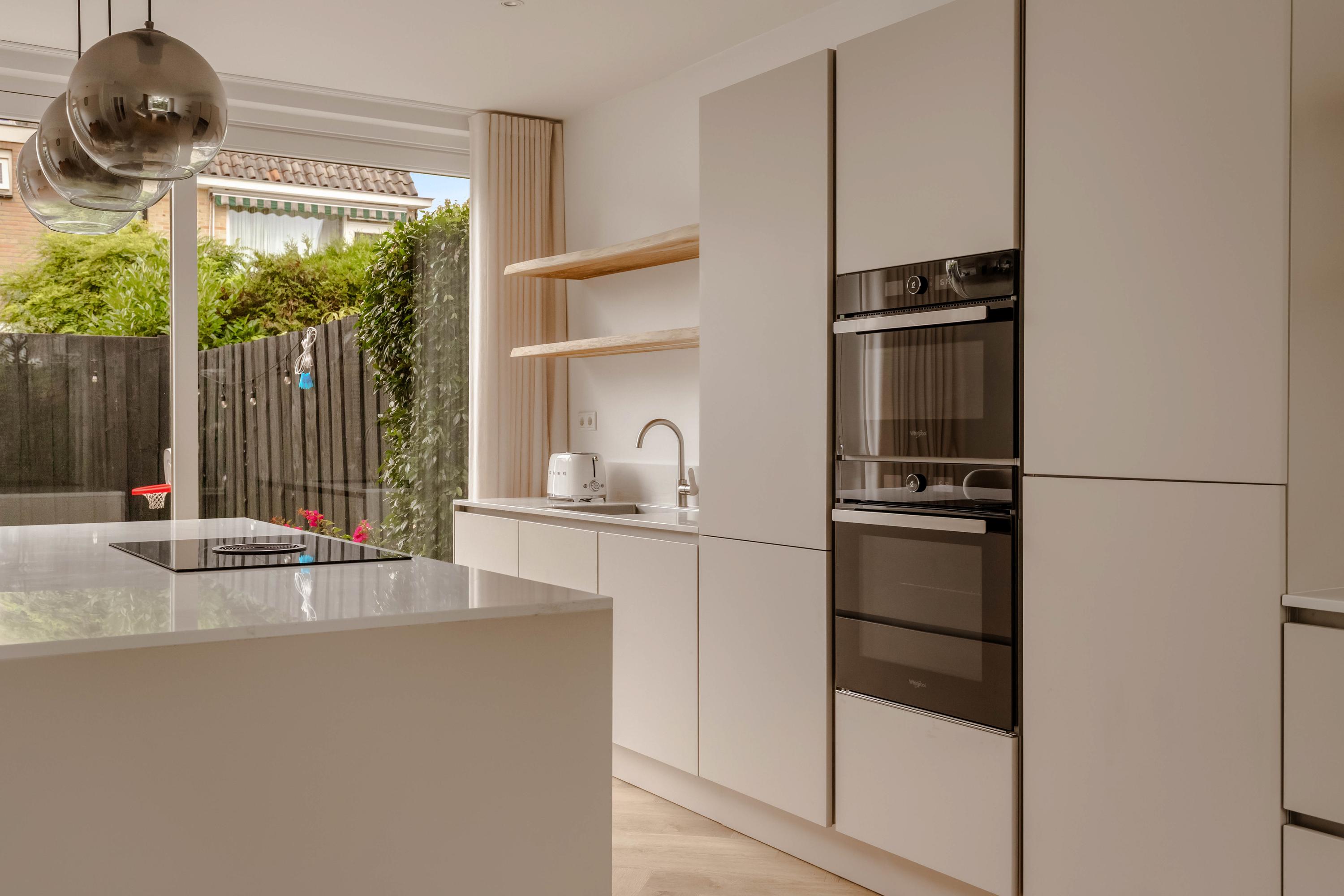 Tussenwoning te huur: Henk Oostveenstraat 8, Abcoude
