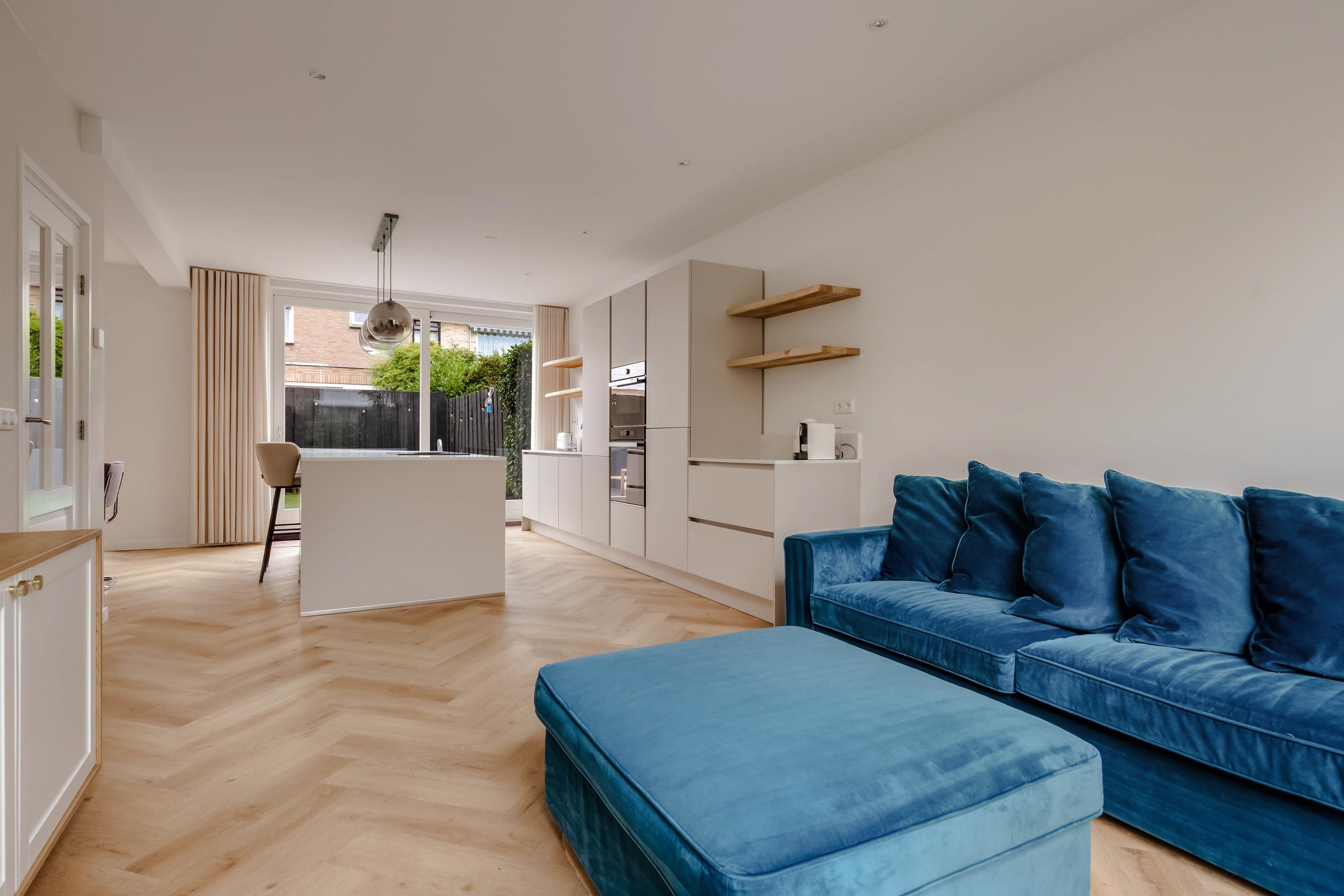 Tussenwoning te huur: Henk Oostveenstraat 8, Abcoude