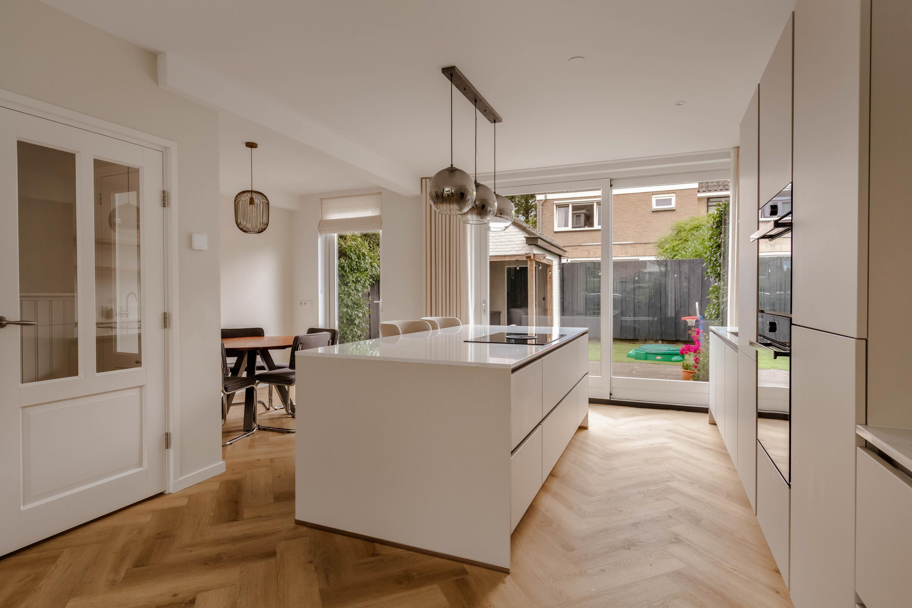Tussenwoning te huur: Henk Oostveenstraat 8, Abcoude