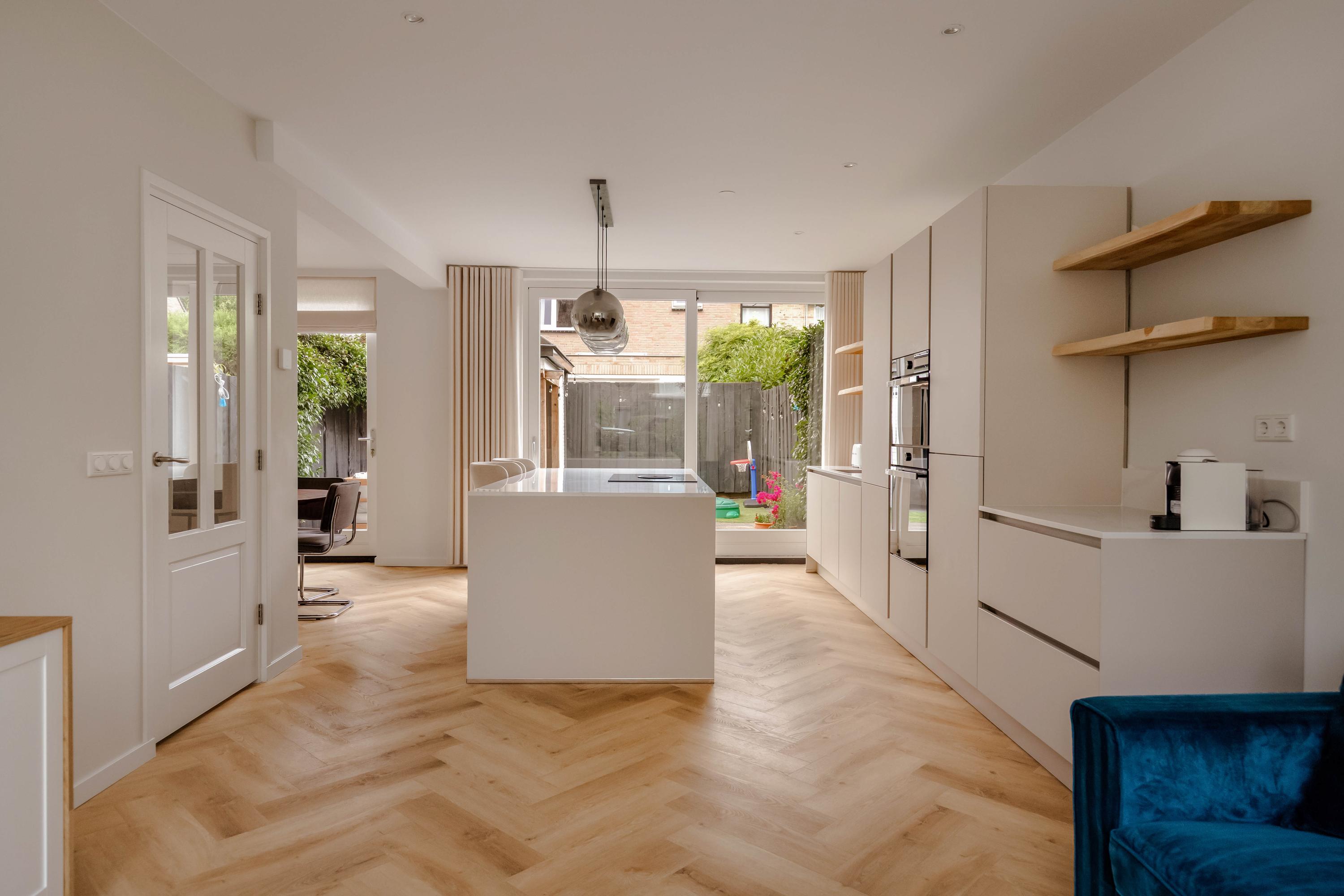 Tussenwoning te huur: Henk Oostveenstraat 8, Abcoude