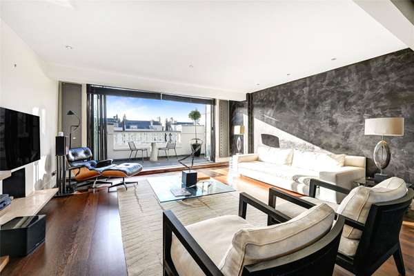 Flat Holland Park in Greater London