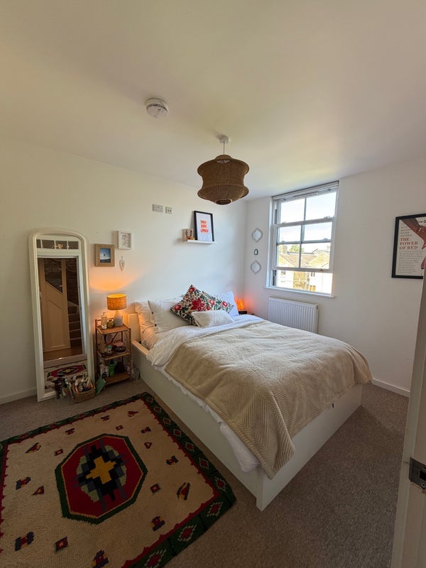 Flat Reighton Road in Greater London