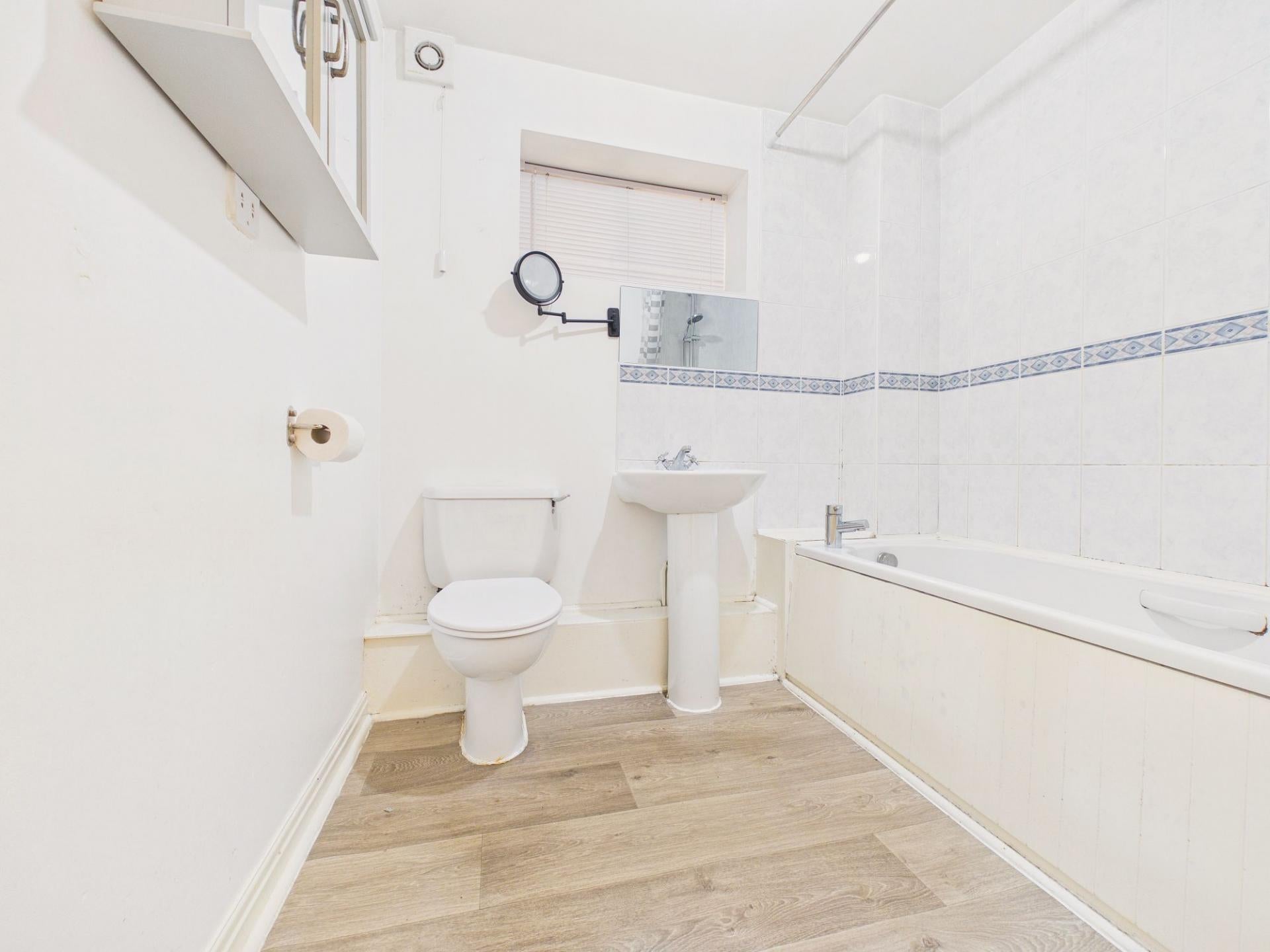 Flat Forster Court in Gateshead