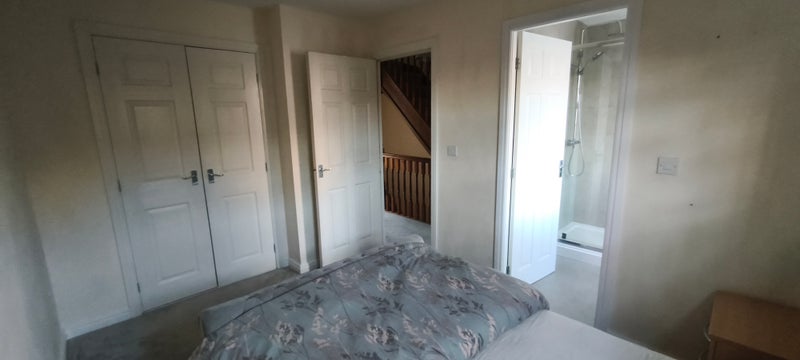 Room Stonechat Road in Rugby