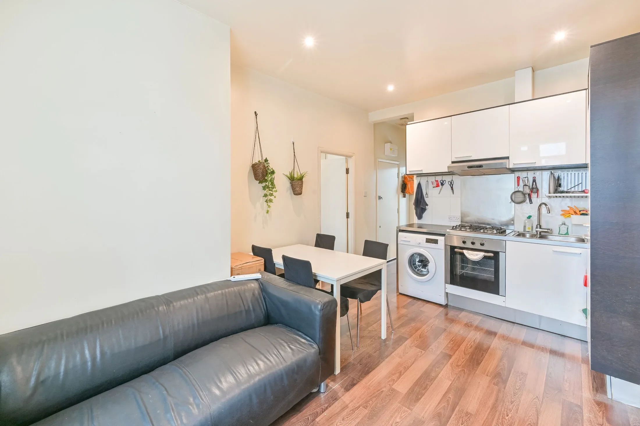 Flat Lordship Lane in Greater London