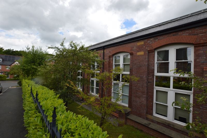 Flat Trevore Drive in Wigan