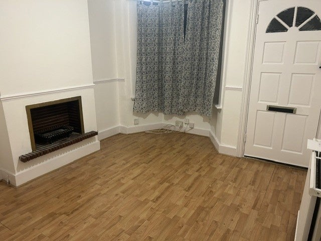 House Rosebery Road in Hertsmere