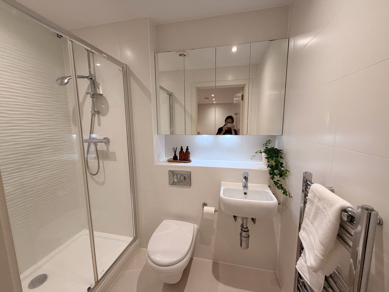 Flat Albion Place in Greater London
