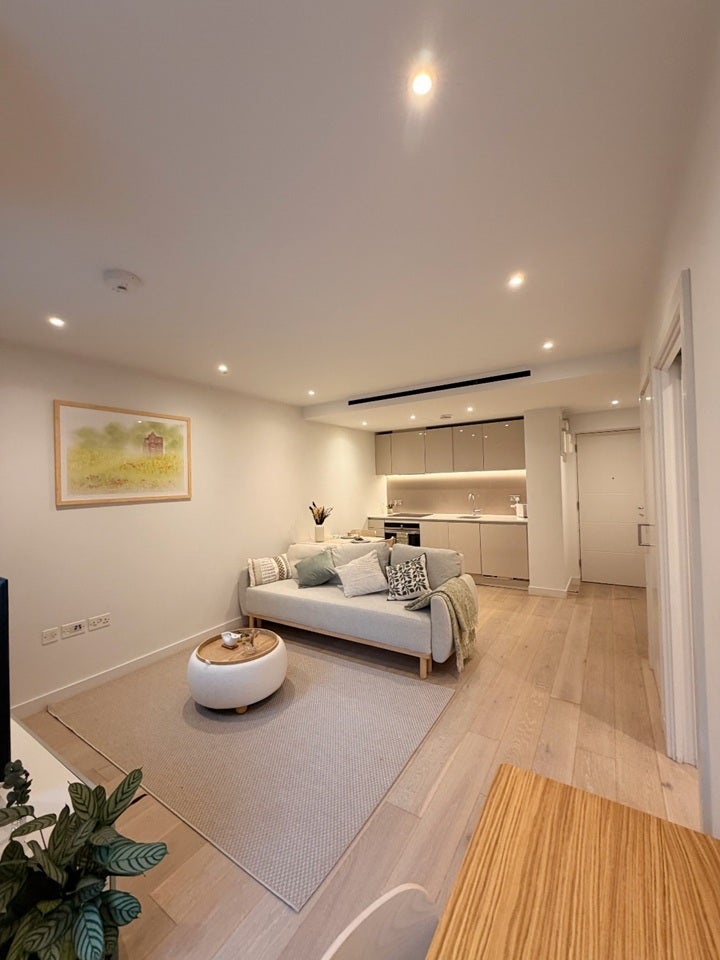 Flat Albion Place in Greater London