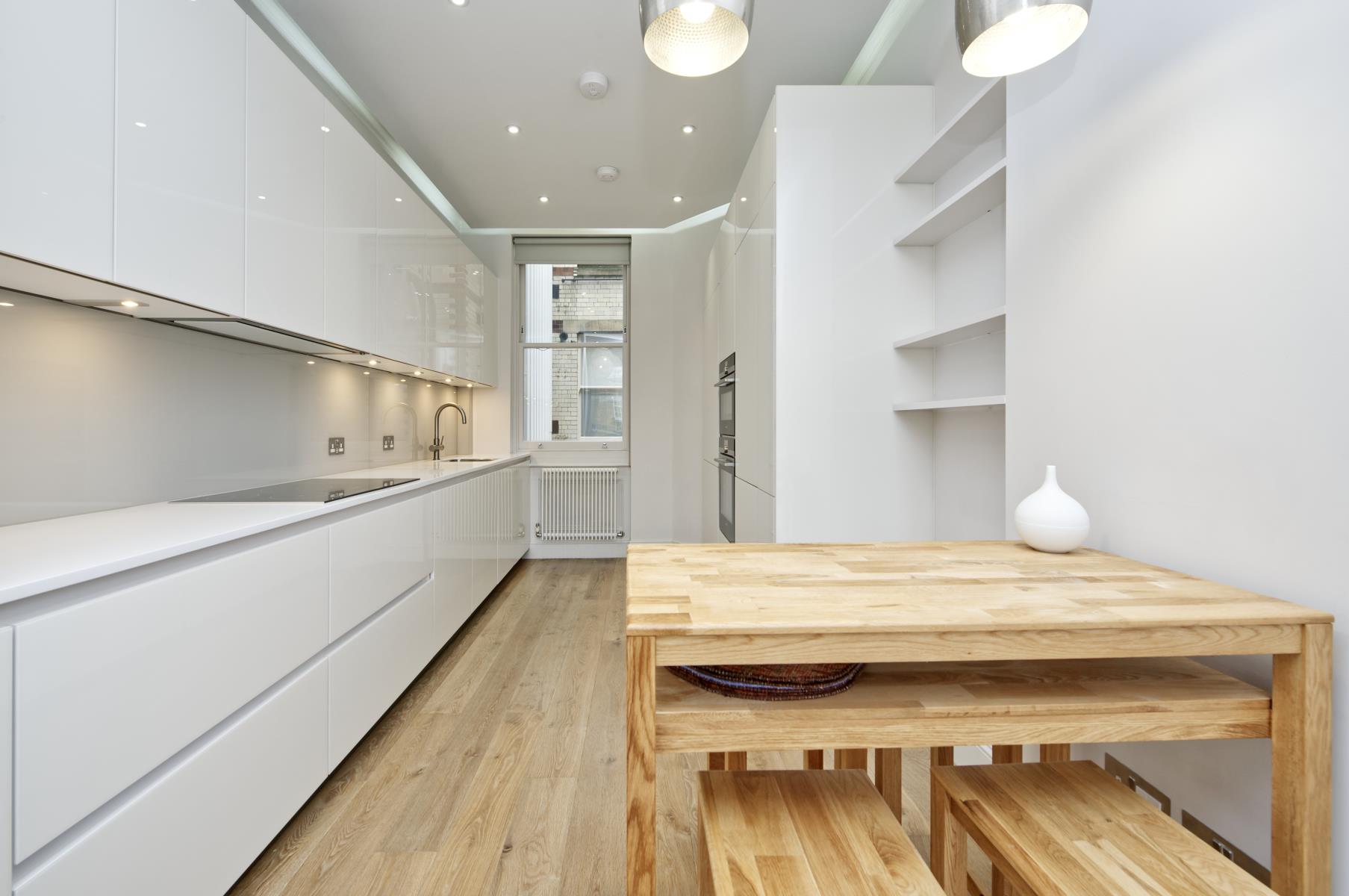 Flat Ridgmount Gardens in Greater London