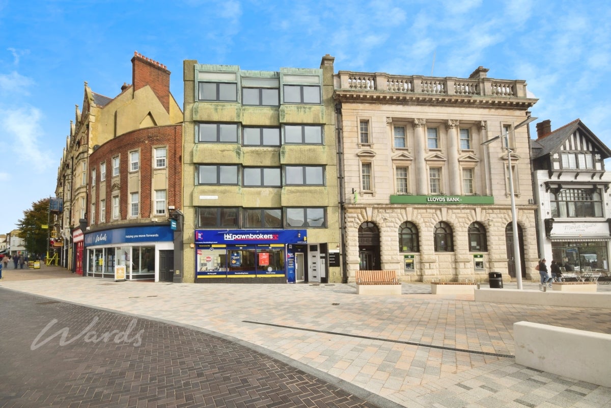 Flat Market Square in Dover
