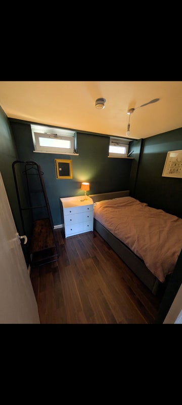 Room Ebley Close in Greater London