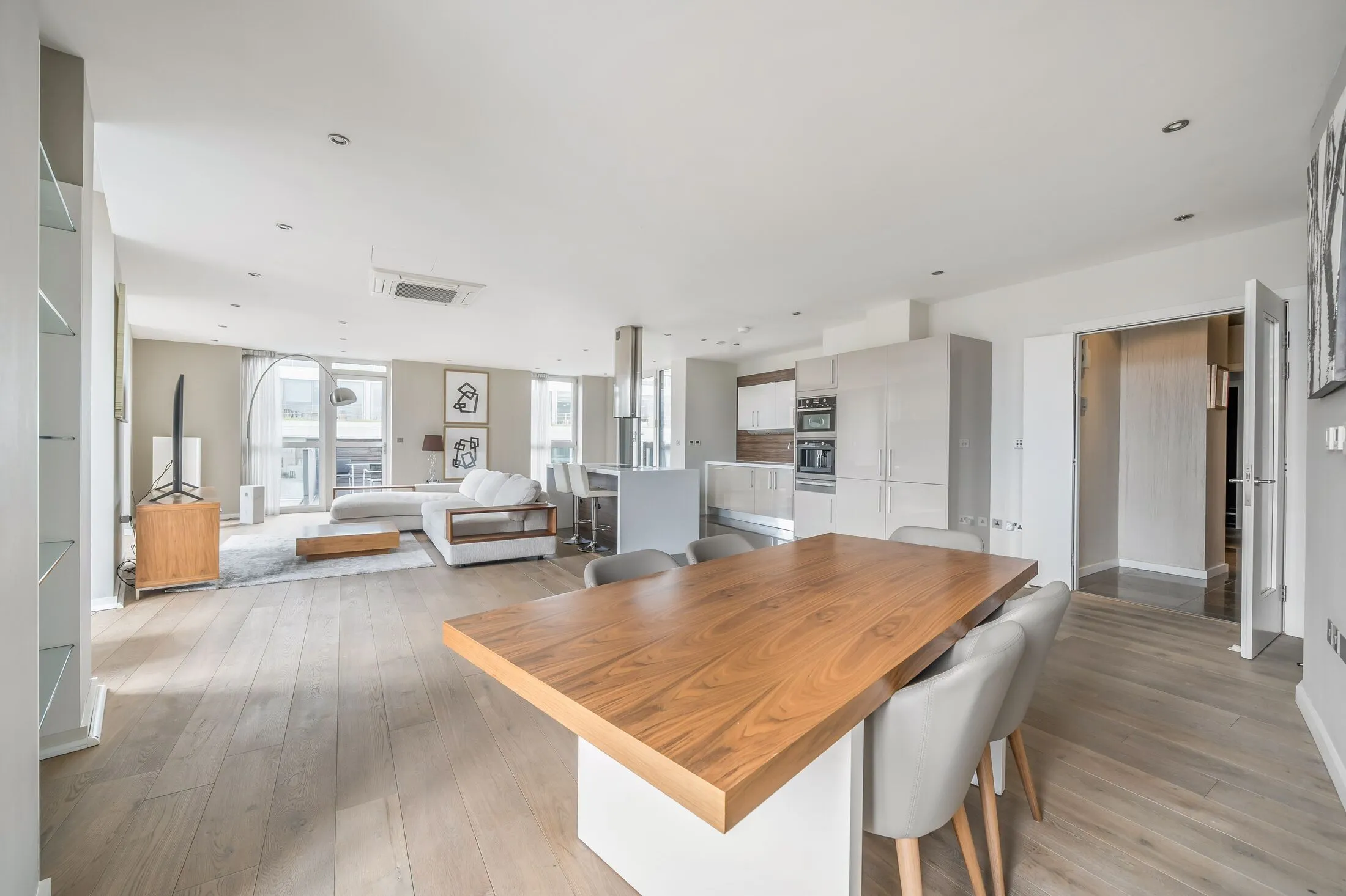 Flat Wilfred Street in City of Westminster