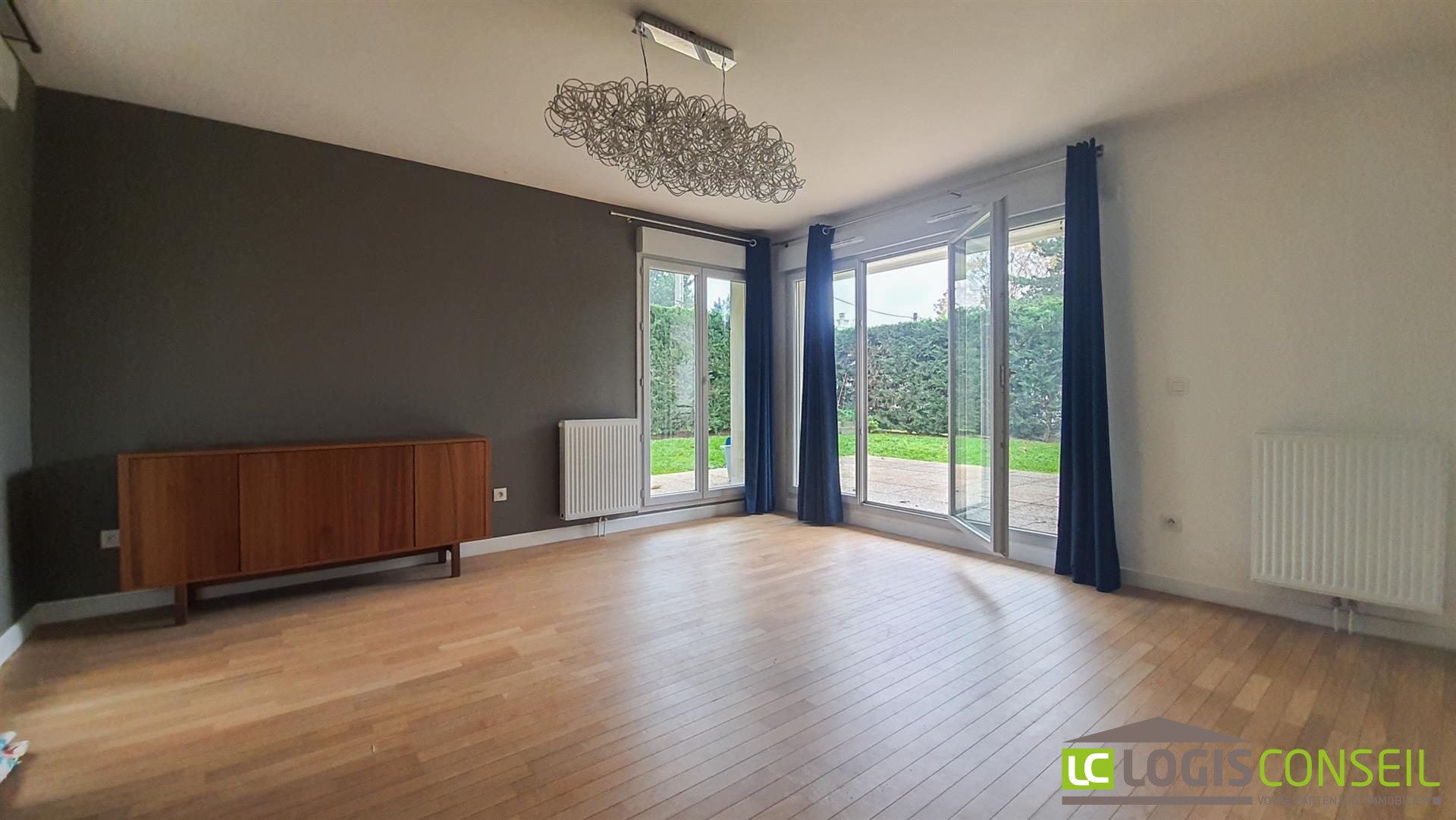Flat Rue Jules Verne in Châtenay-Malabry