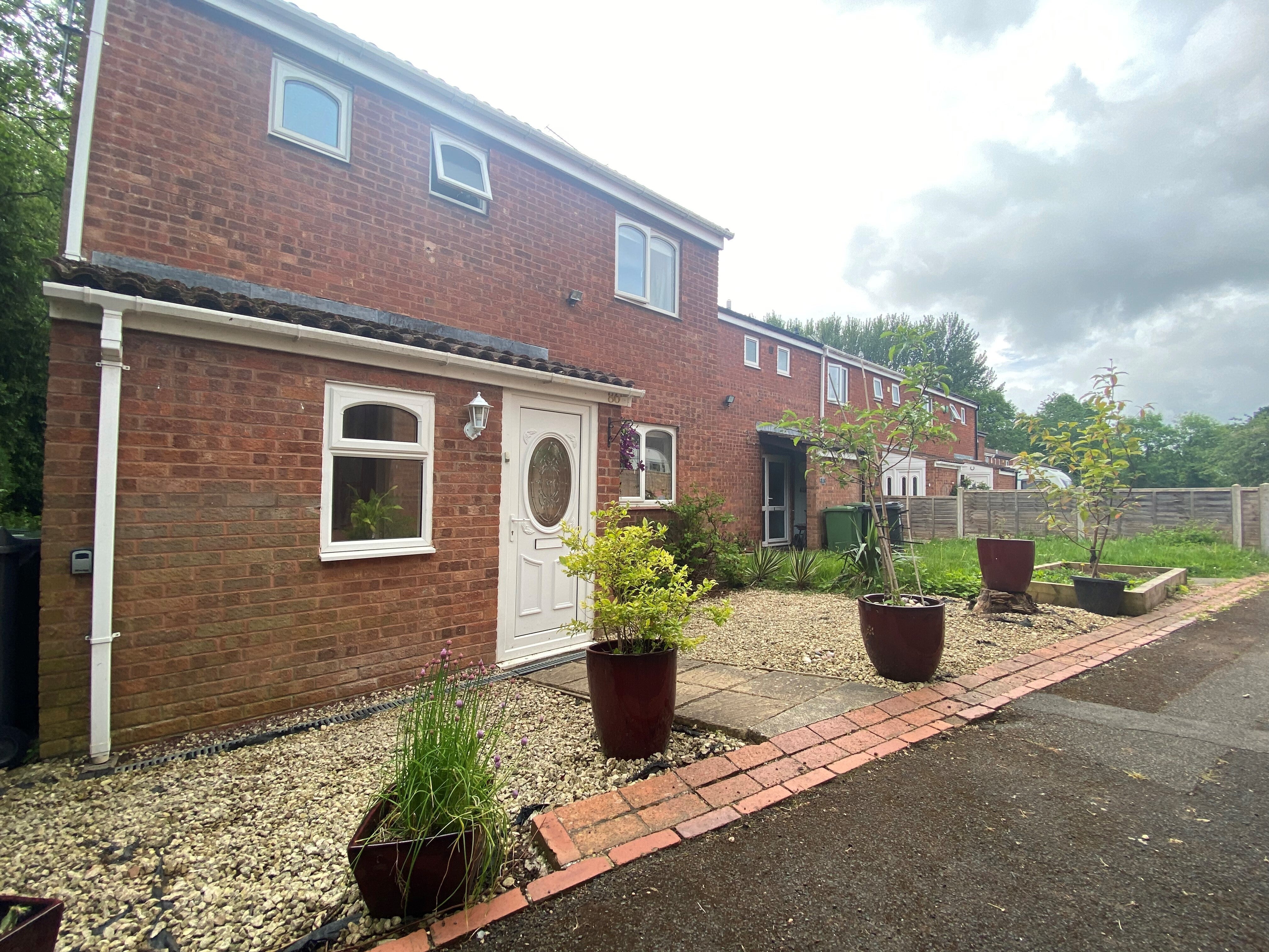 House Loxley Close in Redditch