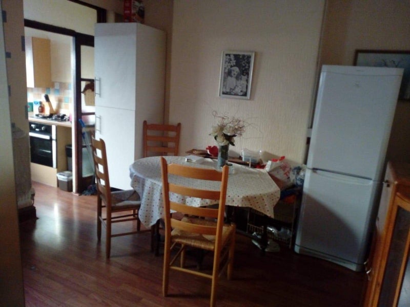 Room Angus Street in Cardiff