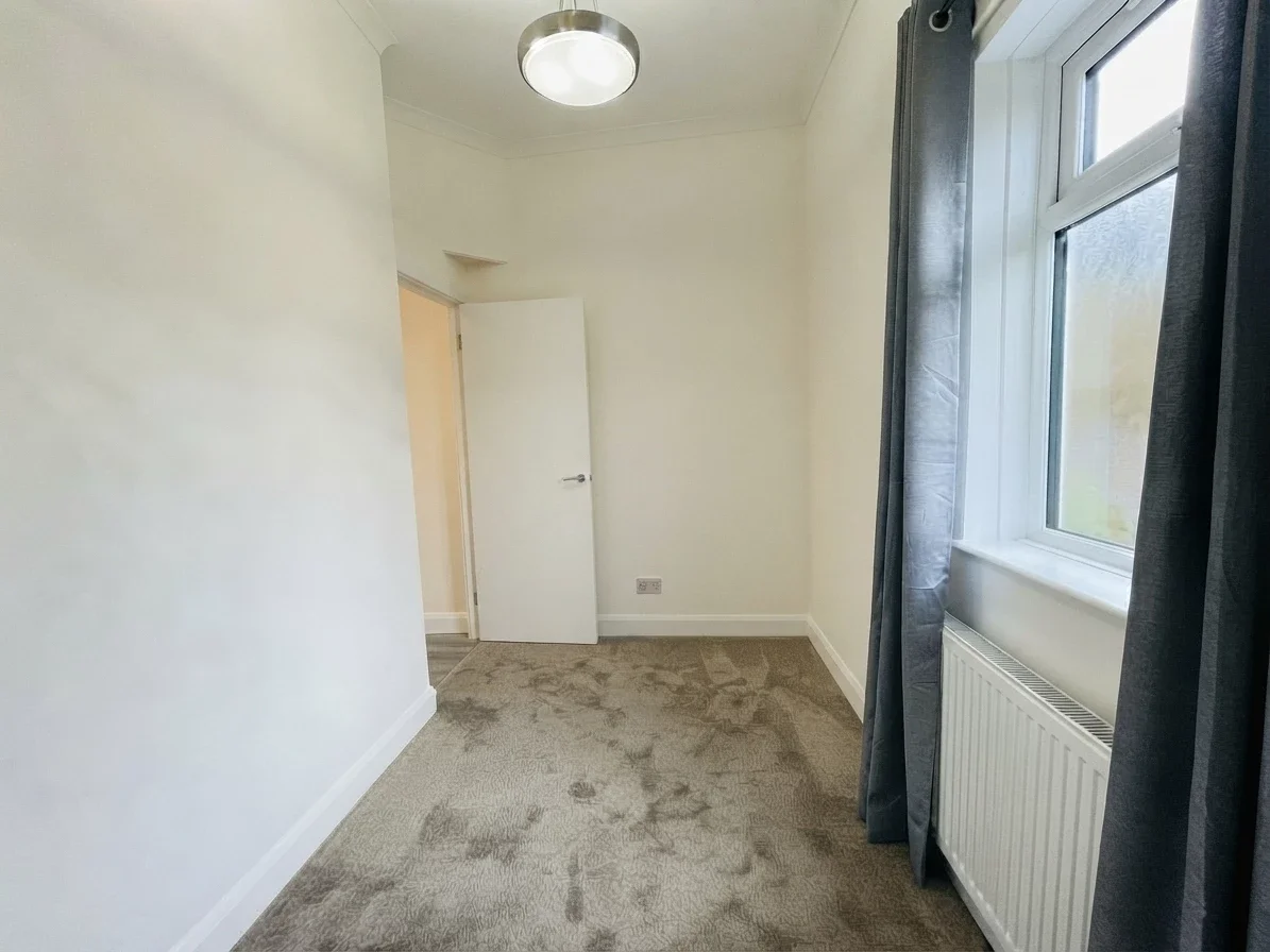 Flat Wakefield Road in Greater London