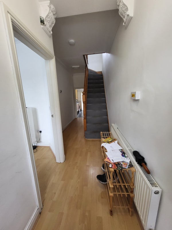 Room Meadow Street in Pontypridd