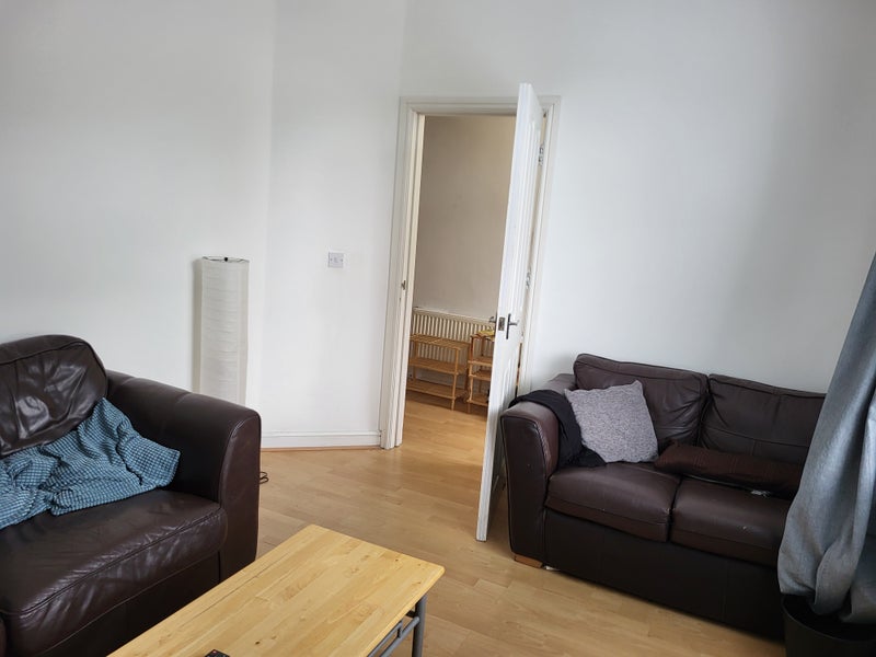 Room Meadow Street in Pontypridd
