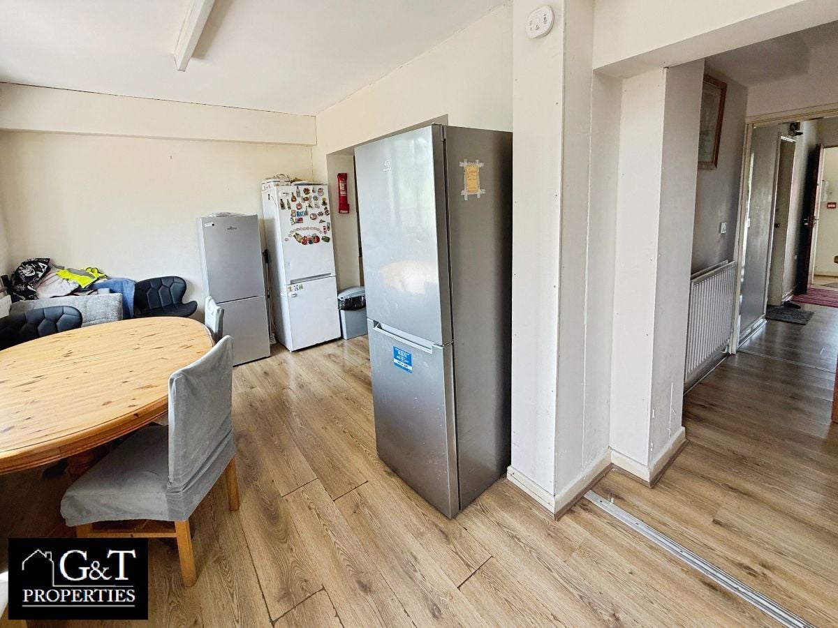 Room Highgate Road in Brierley Hill