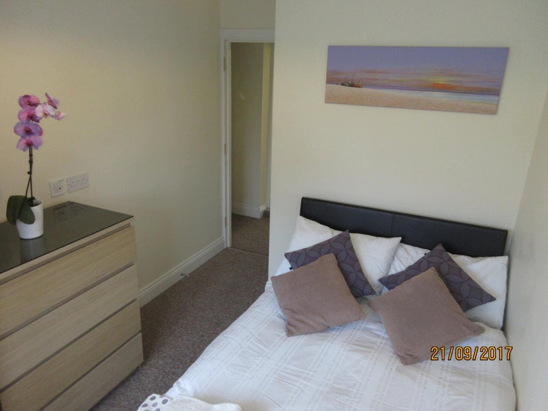Room East Drive in Greater London