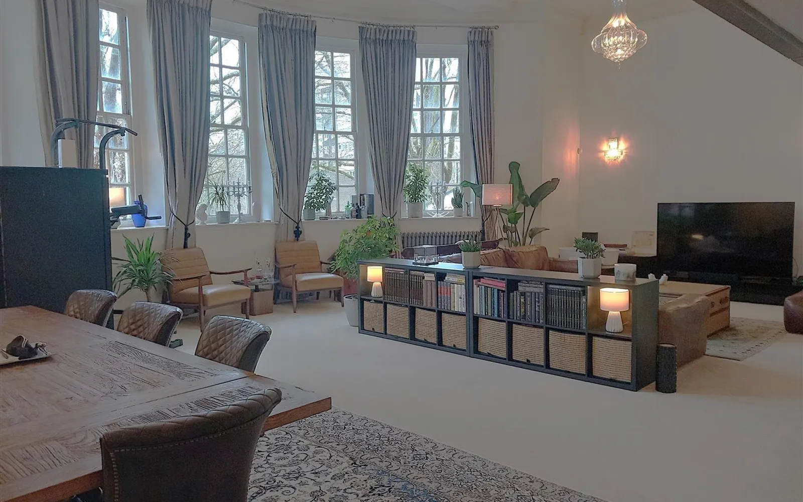 Flat Lurline Gardens in Greater London
