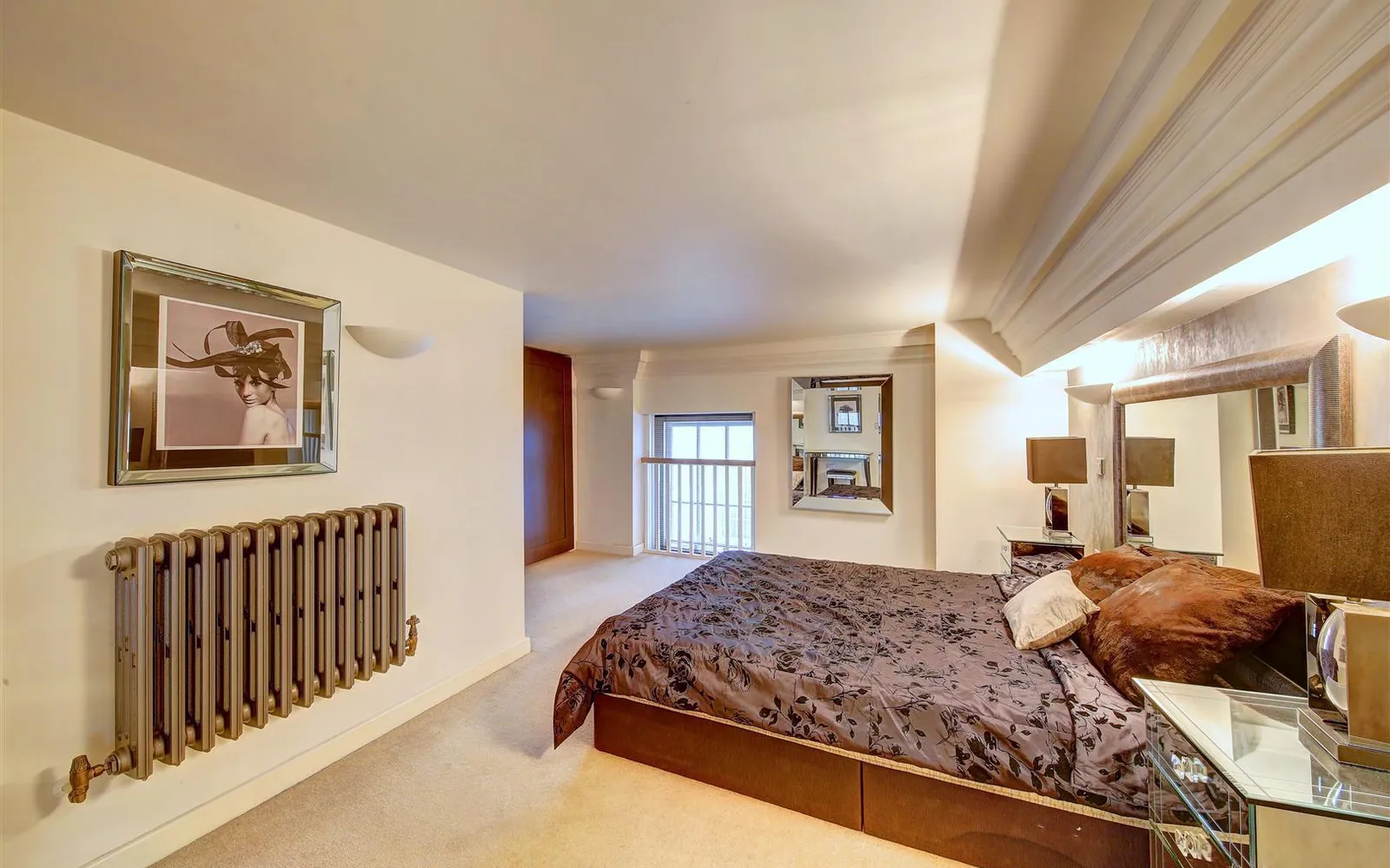 Flat Lurline Gardens in Greater London