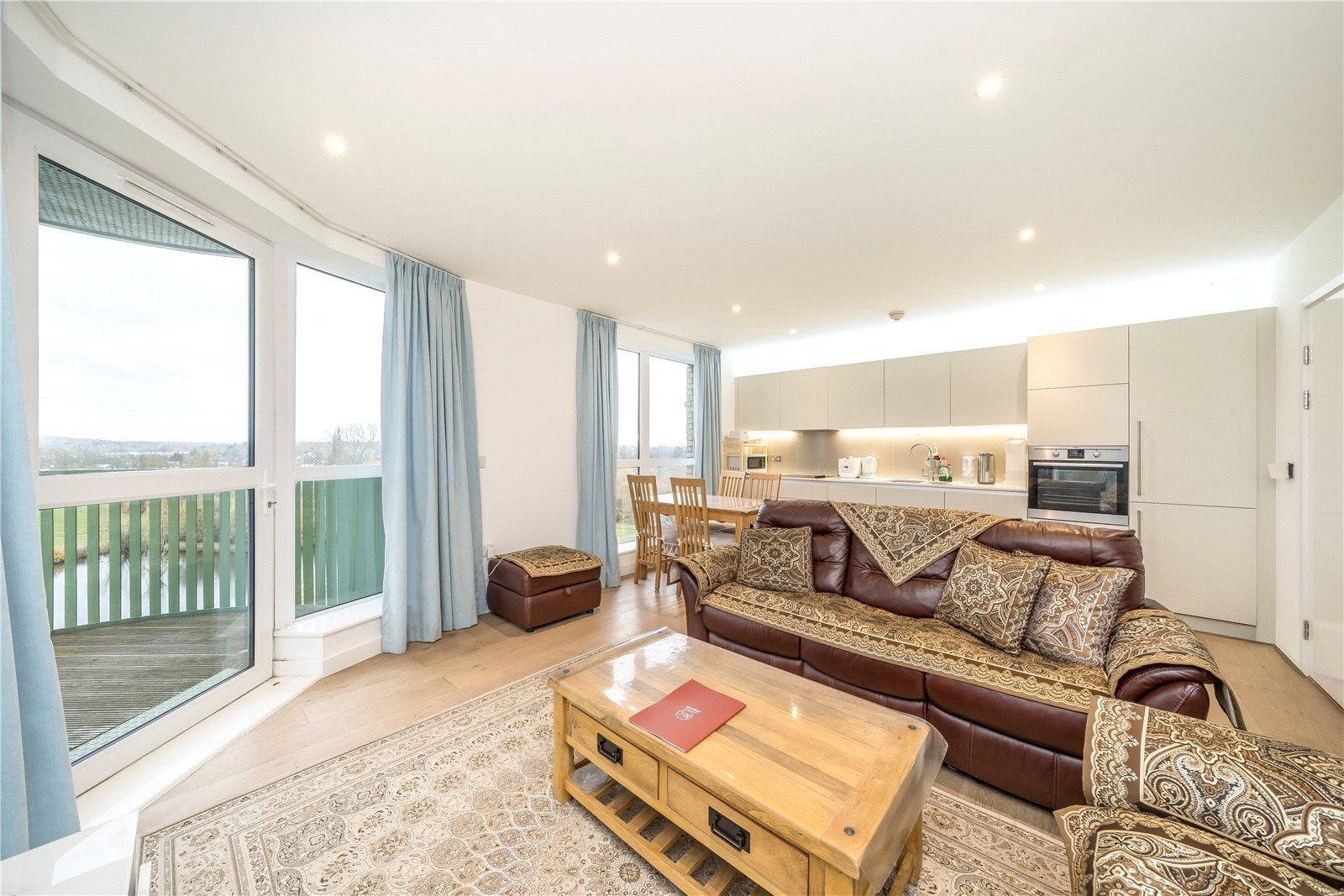 Flat Ottley Drive in Greater London