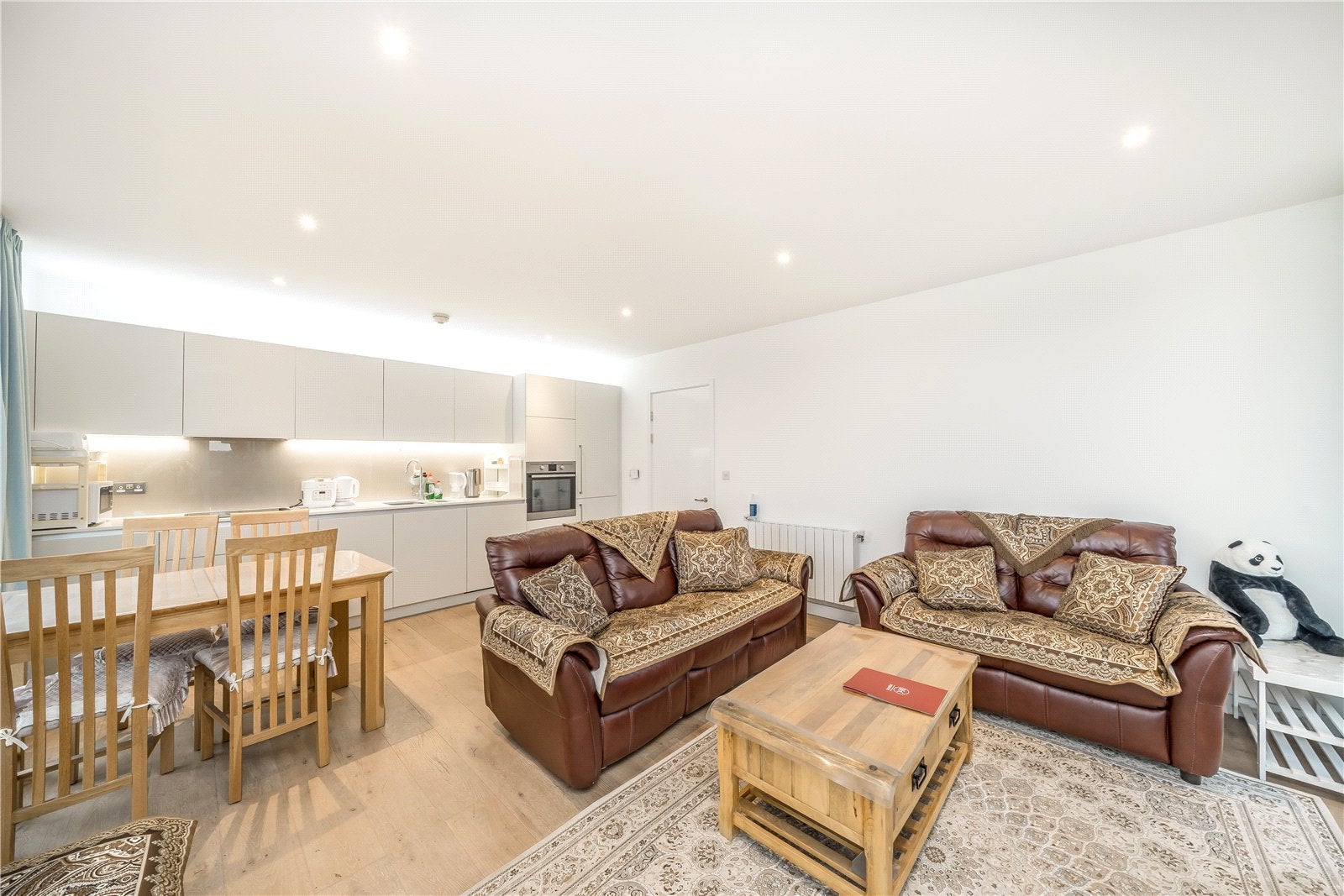 Flat Ottley Drive in Greater London