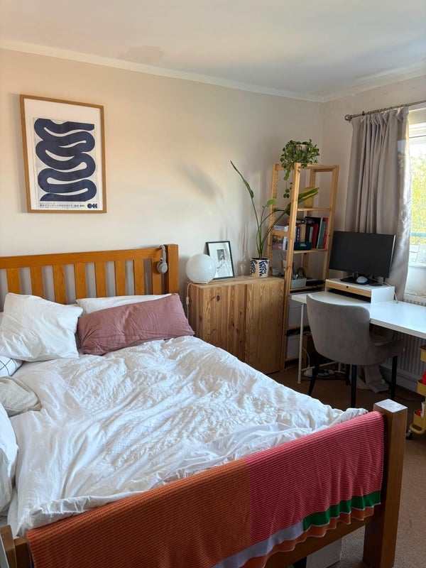 Room Turenne Close in Greater London