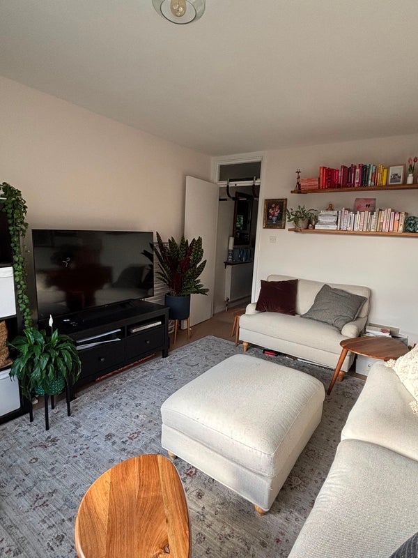 Flat Turenne Close in Greater London