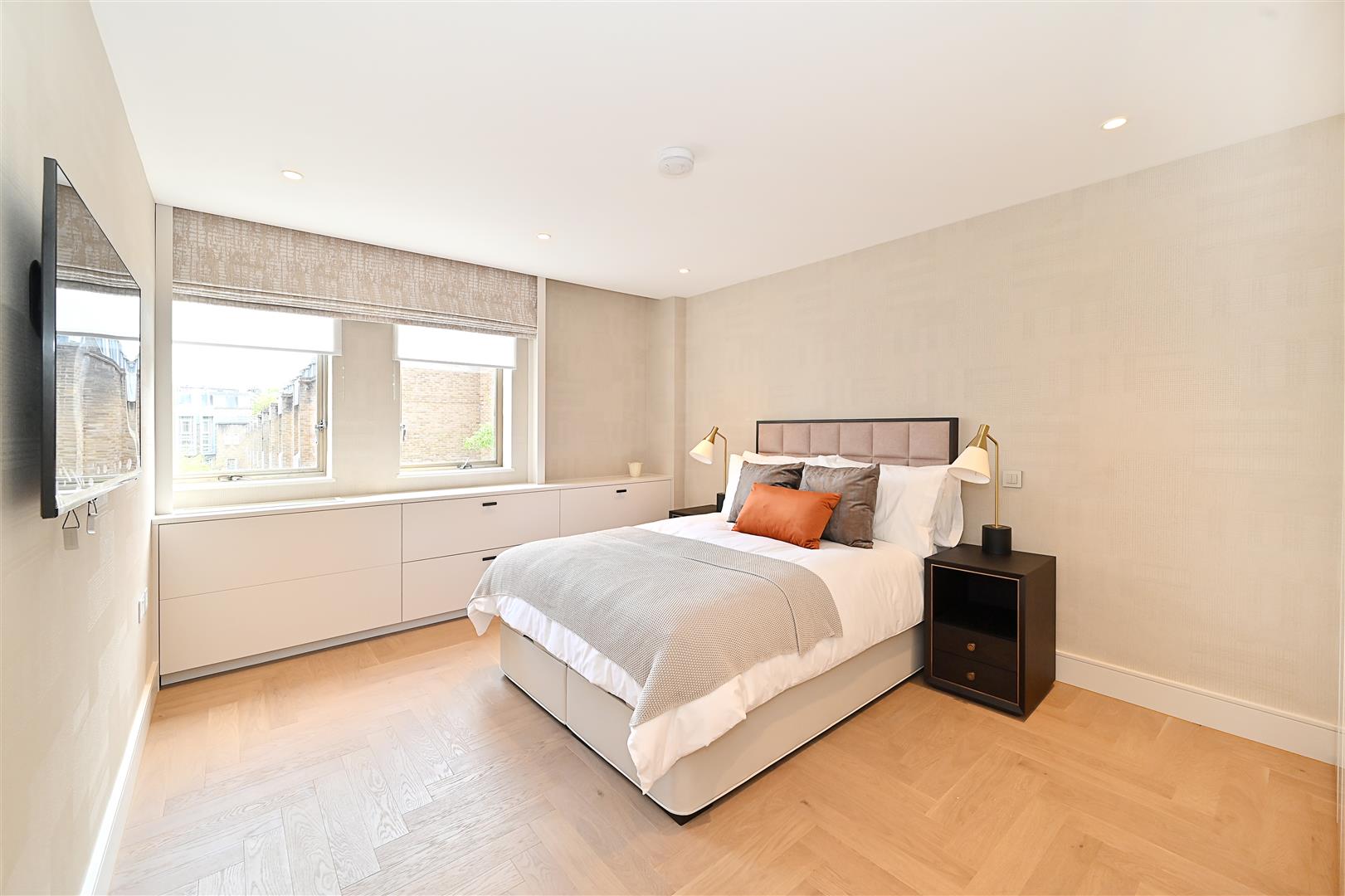 Flat Kensington Gore in City of Westminster