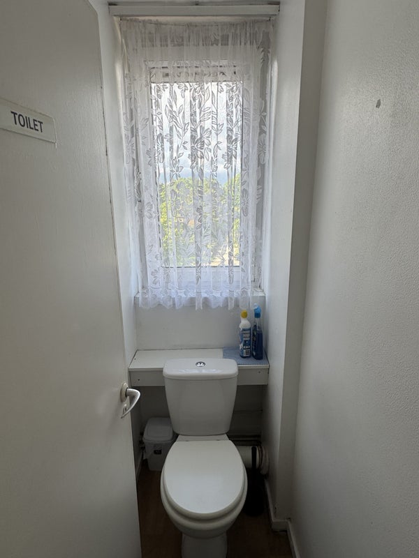 Room Downham Road in Greater London