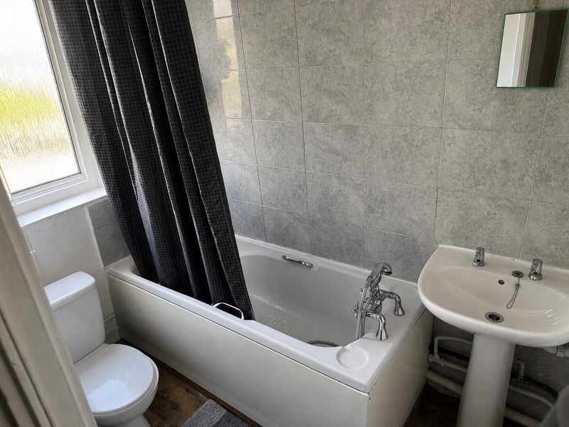 Room Downham Road in Greater London
