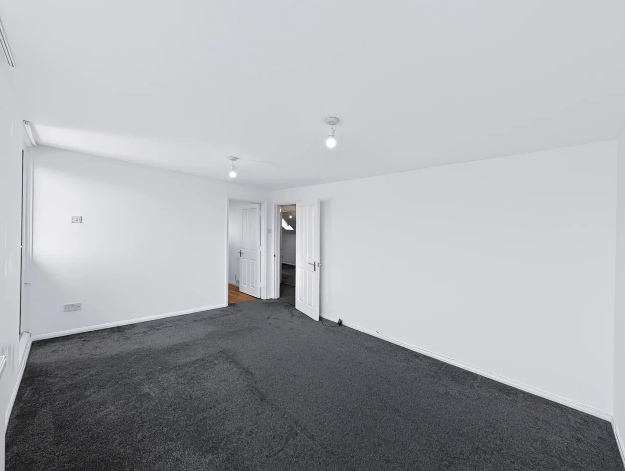 Flat Hertford Road in Greater London