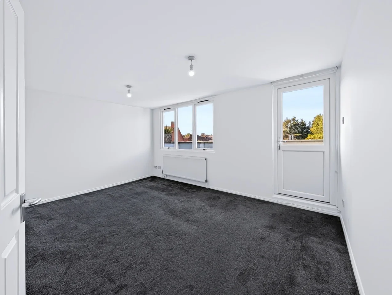Flat Hertford Road in Greater London