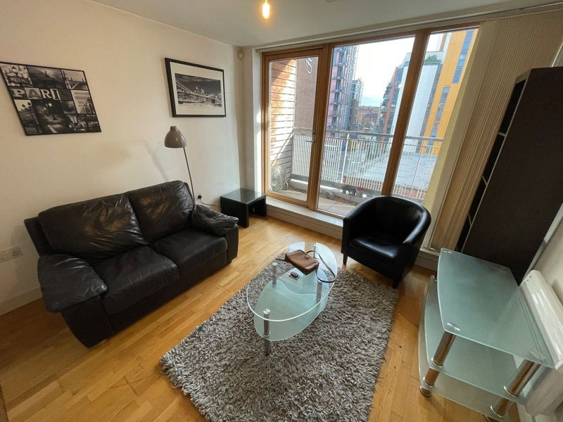 Flat Dyche Street in Manchester