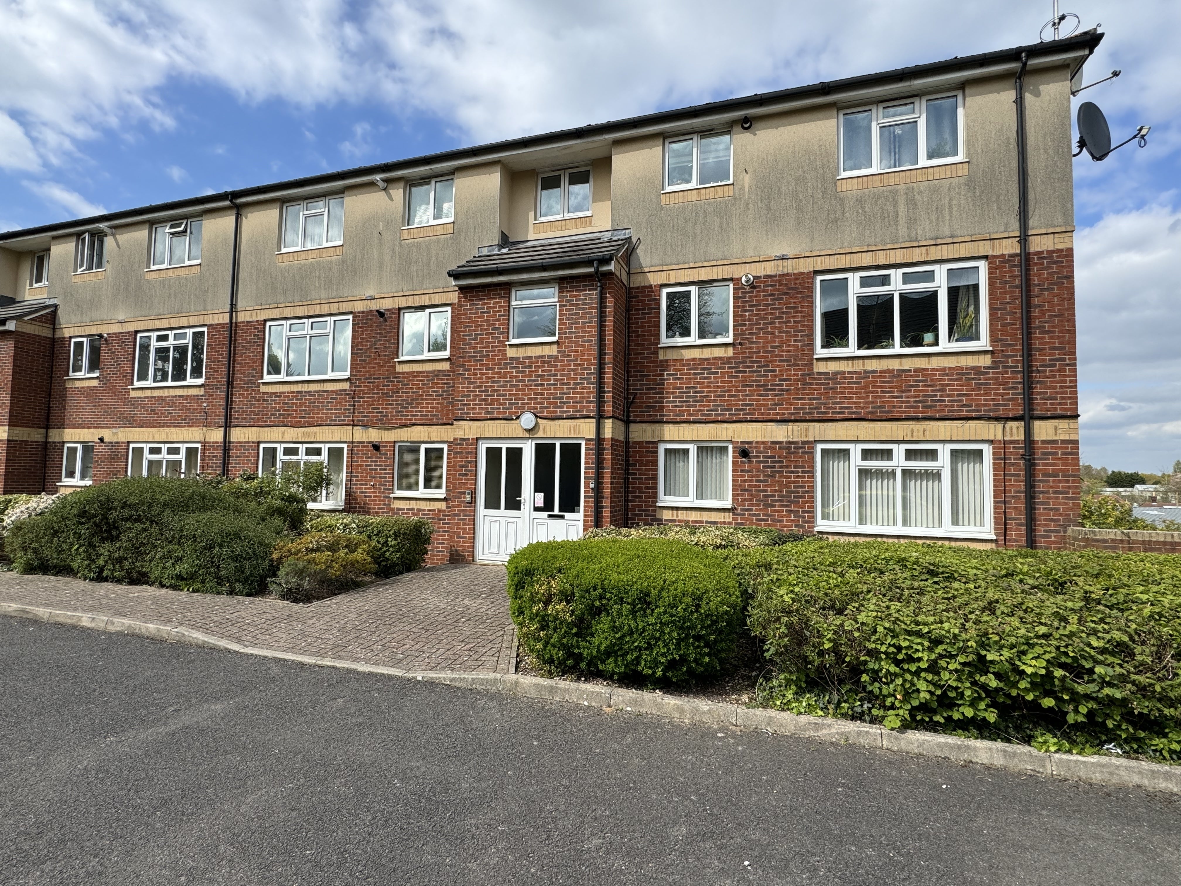 Flat Botley Road in Southampton