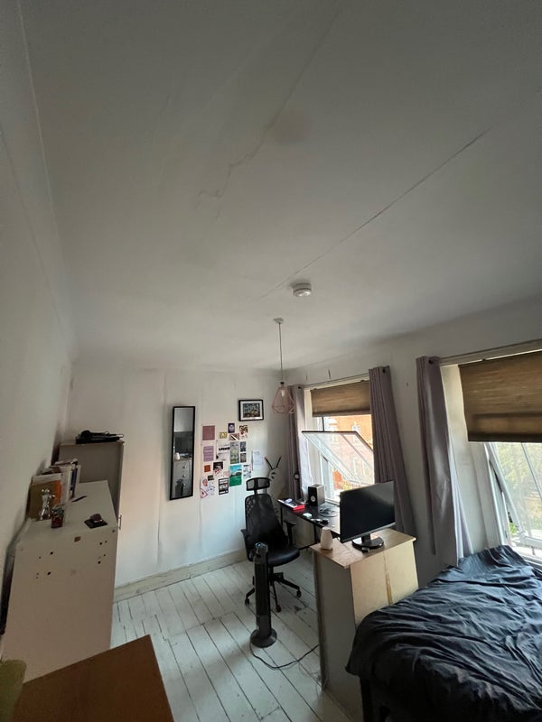 Room Navarino Road in Greater London