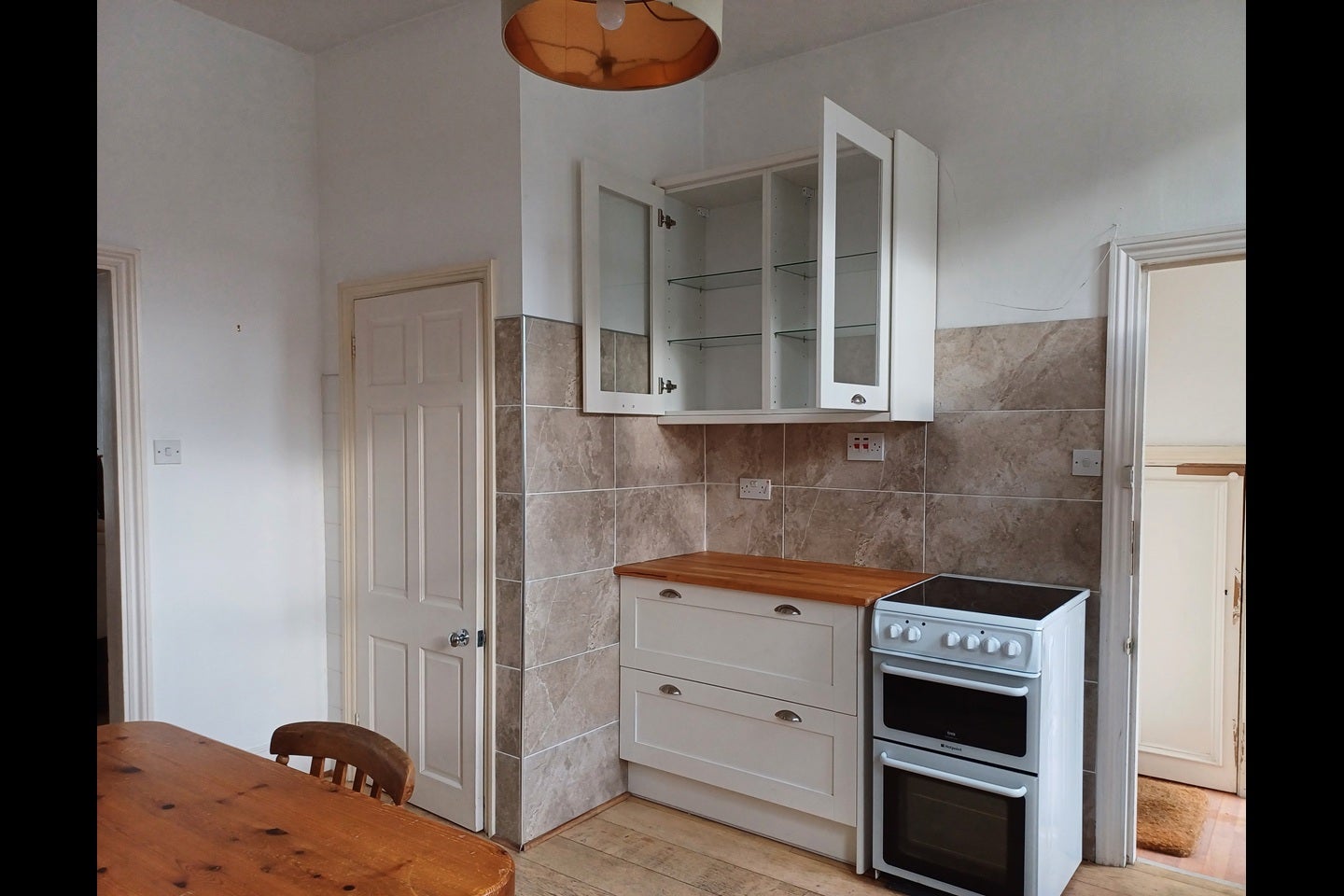 Flat Packington Street in Greater London