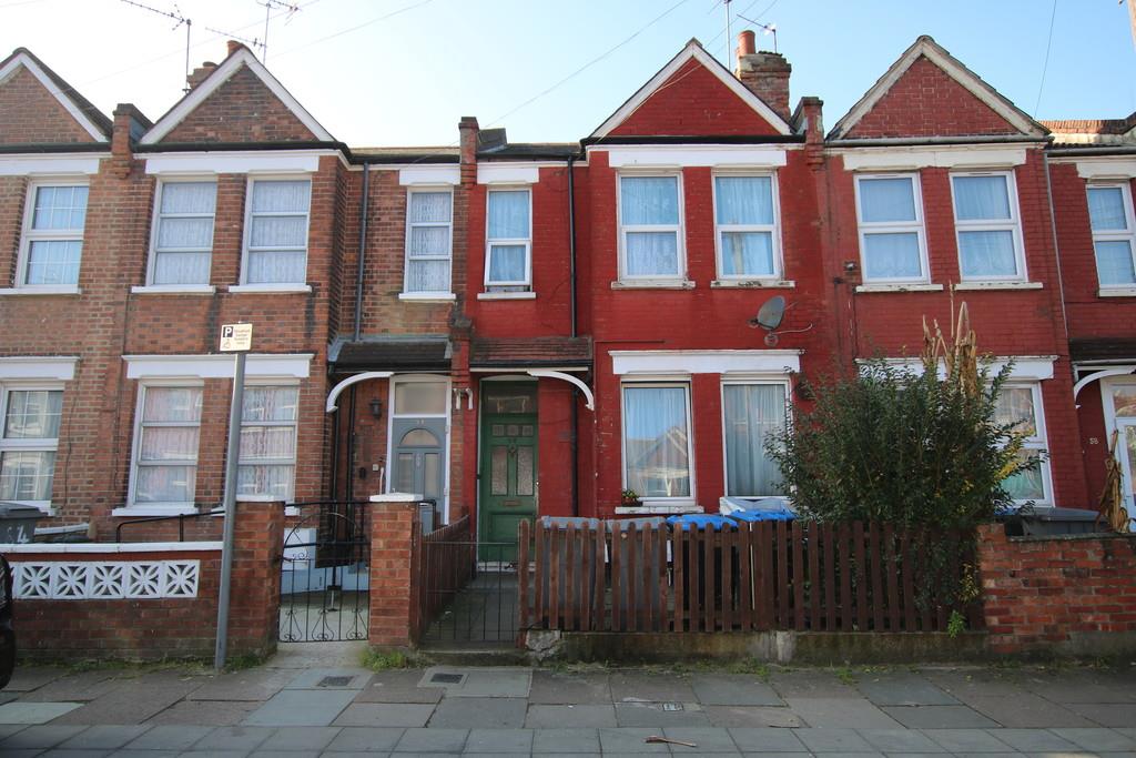 Flat Brenthurst Road in Greater London