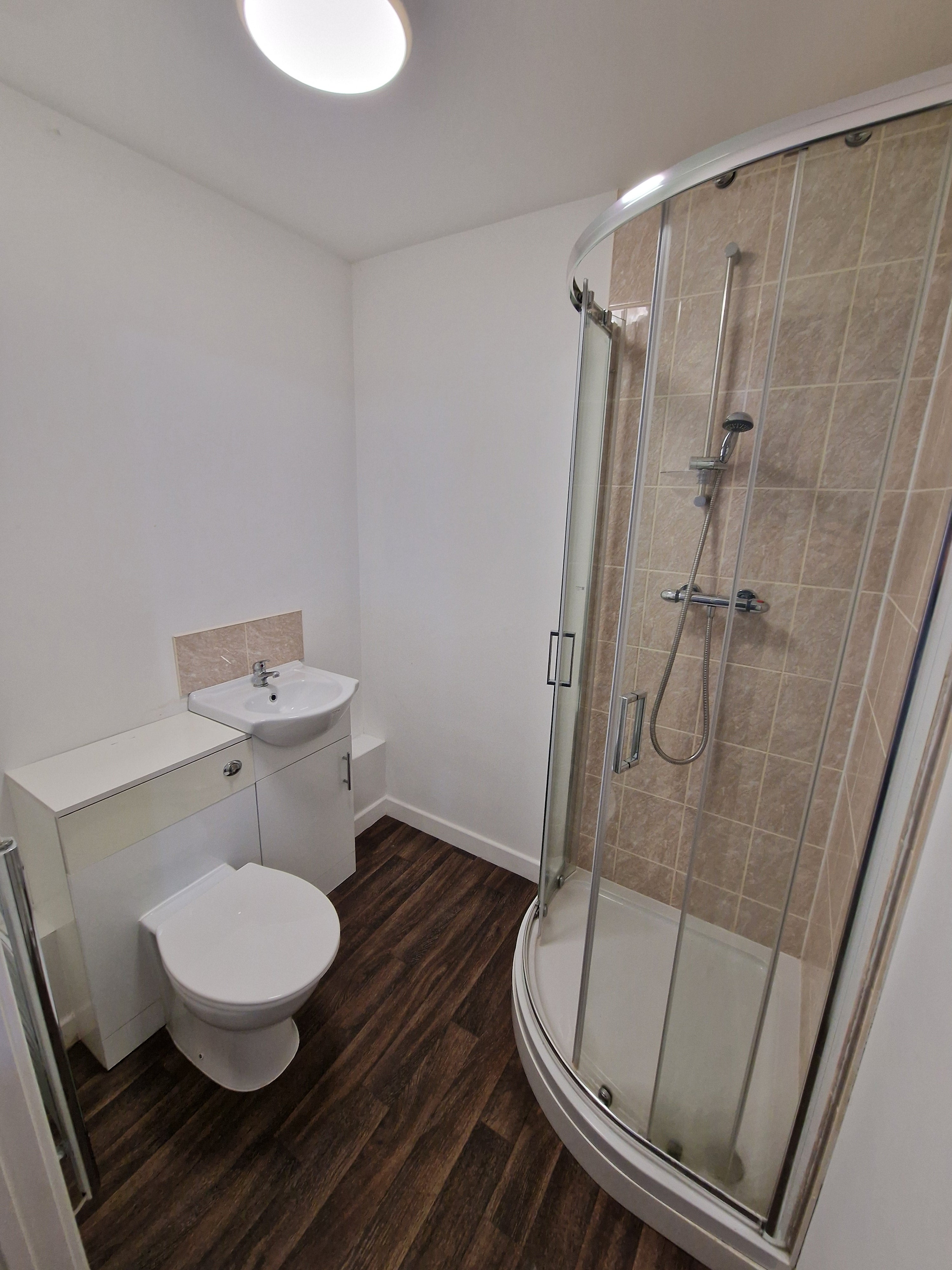 Flat Coster Avenue in London