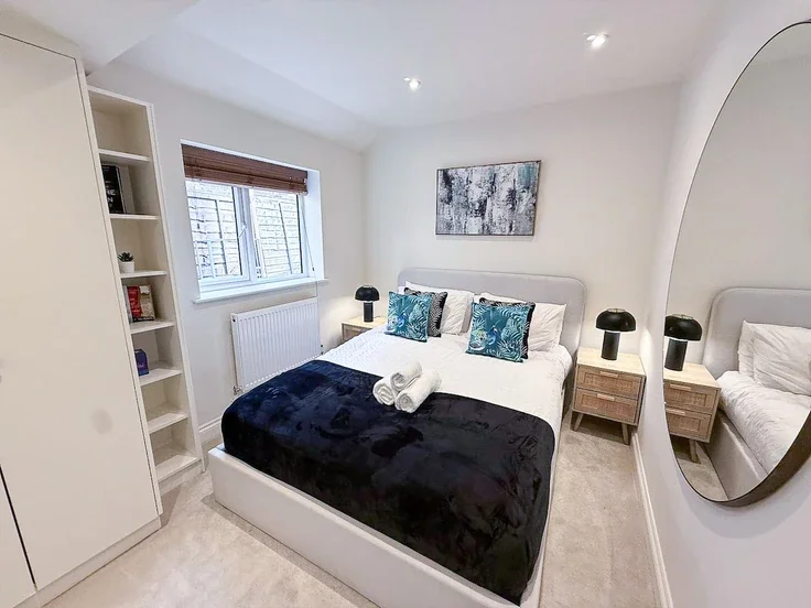 Flat Herries Street in City of Westminster
